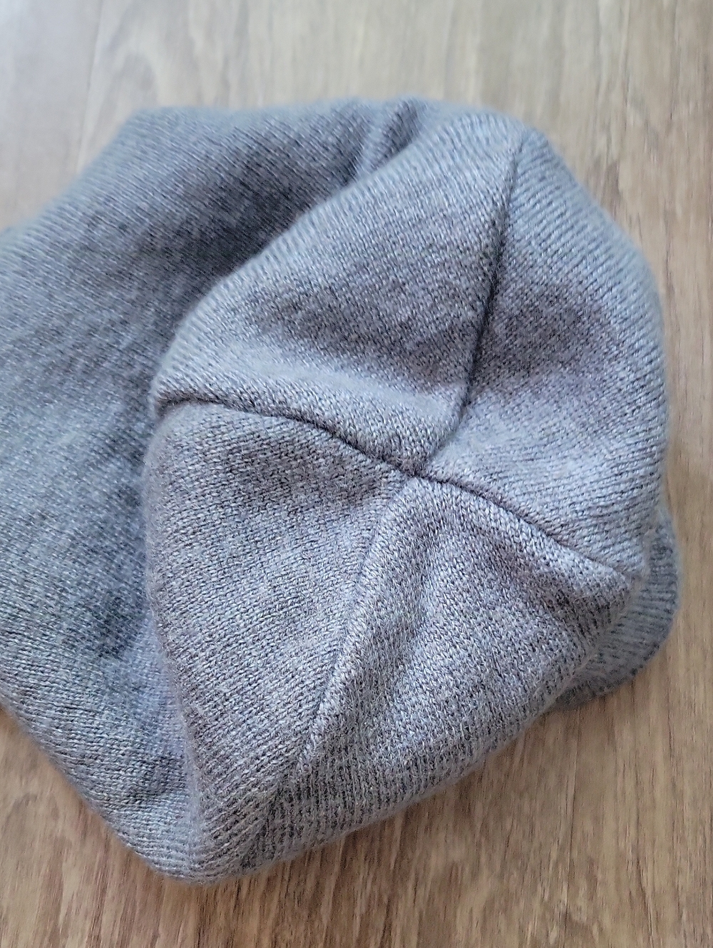 Canada Goose Standard Toque Winter Beanie Hat Light Gray Patch Logo Merino Wool - Picture 4 of 10